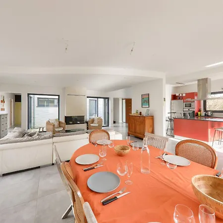 بيت للعطل Maison Avec Piscine Pour Dix Personnes