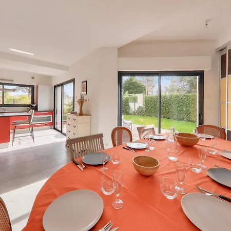 Maison Avec Piscine Pour Dix Personnes *